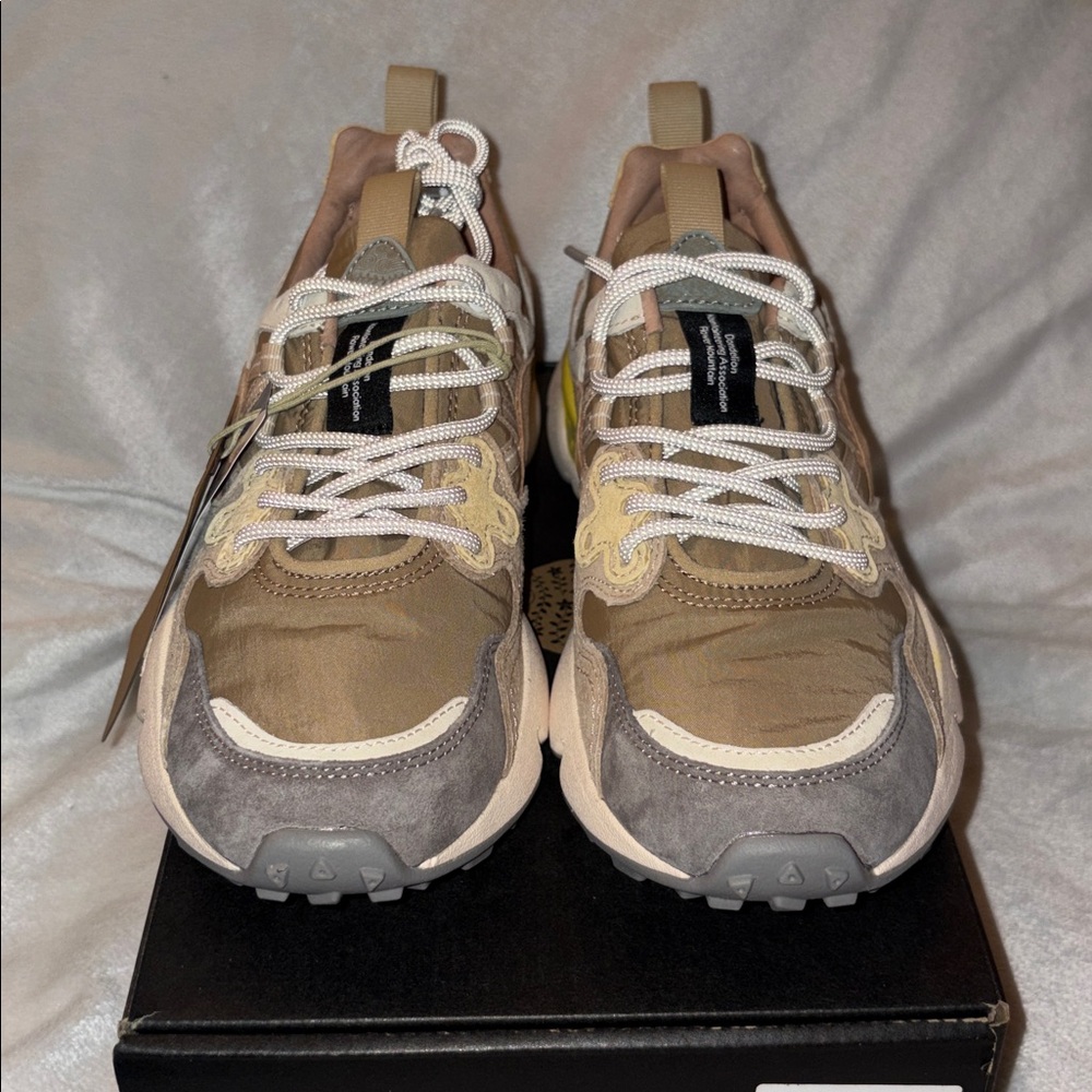 NWT Flower Mountain Yamano 3 Sneaker in Stone Mud - Picture 7 of 15